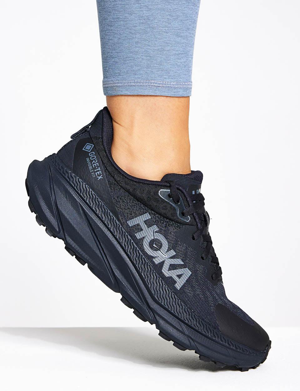 Hoka One Hoka Black Womens Trainers Clifton Womens Road Running