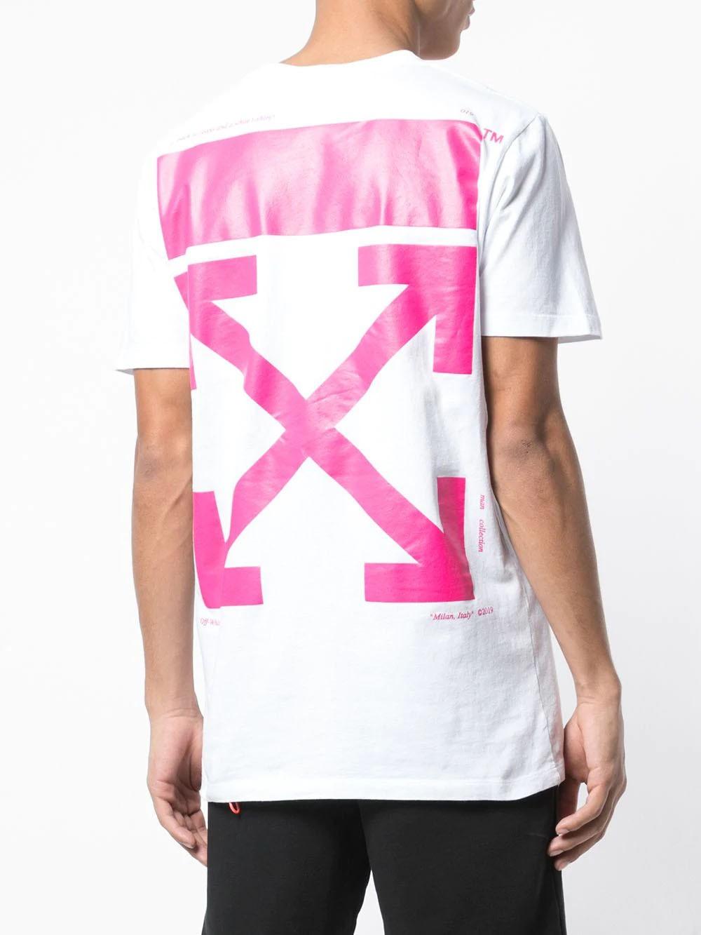 Take off t shirt. Розовая футболка офф Вайт. Off White футболка мужская. Футболка офф Вайт с ремнями. Off White Bart Simpson футболка