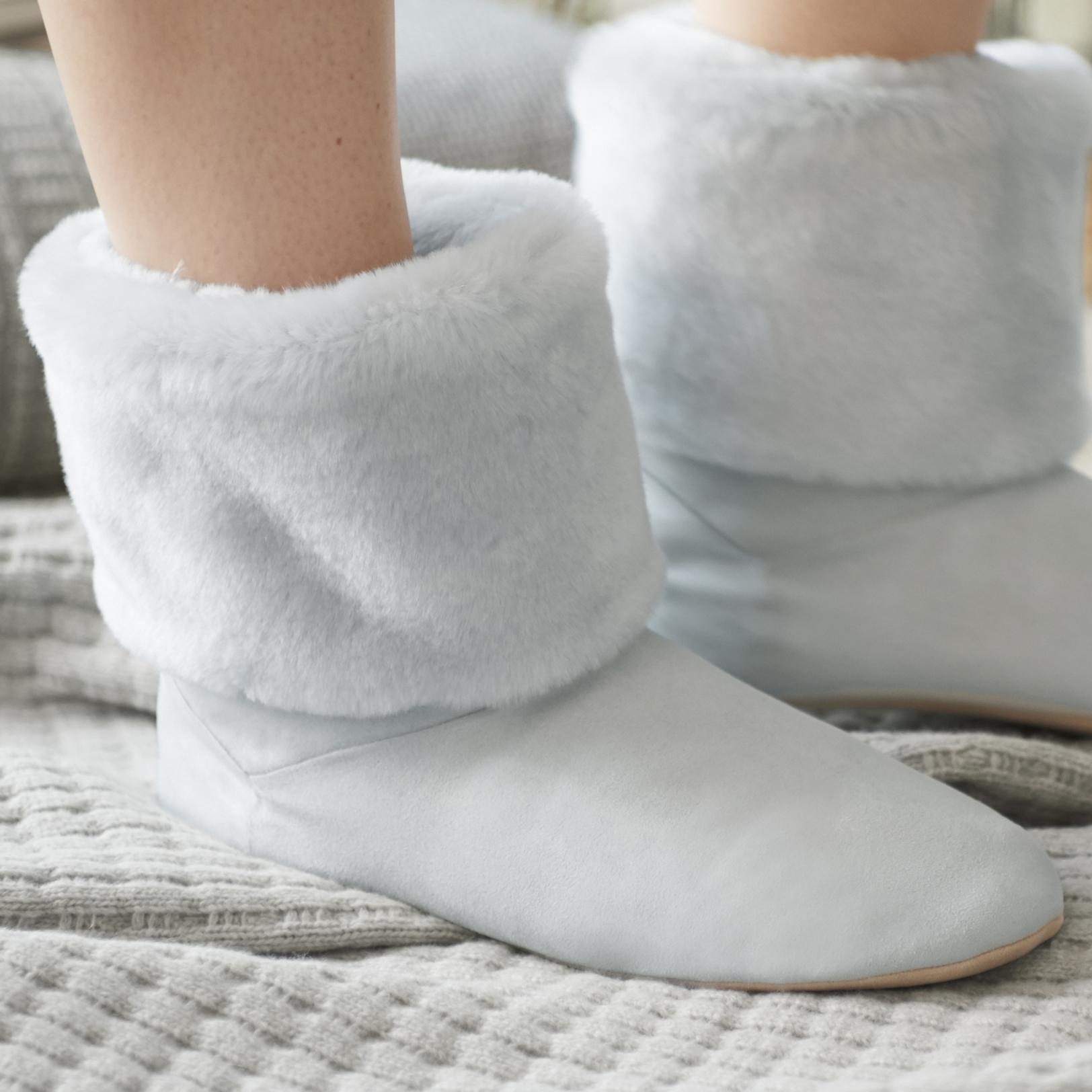white slipper boots