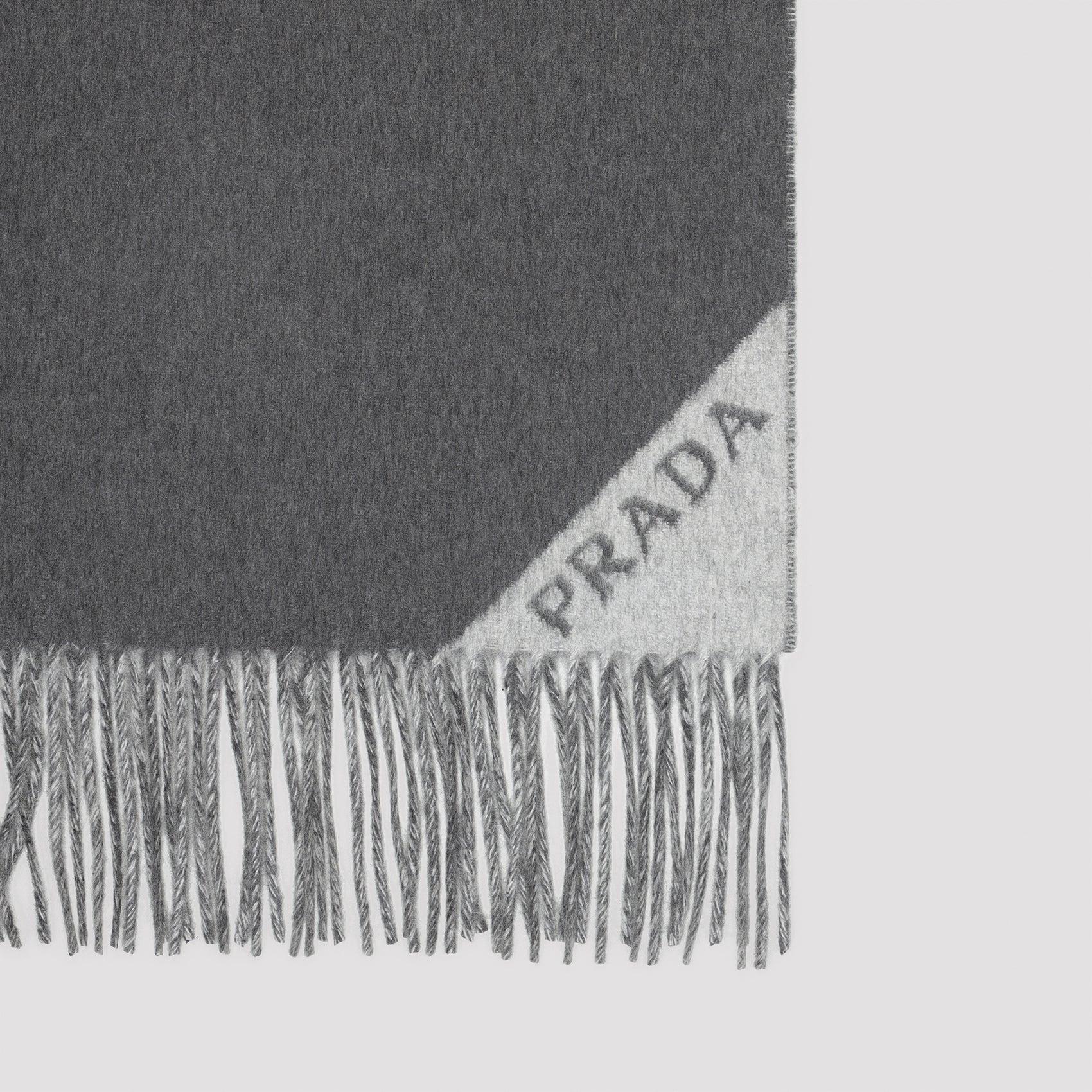 マフラー・ストール Prada Charcoal cashmere scarf プラダ PRADA刺繍ロゴ ウール＆カシミア混マフラー 【国内発送
