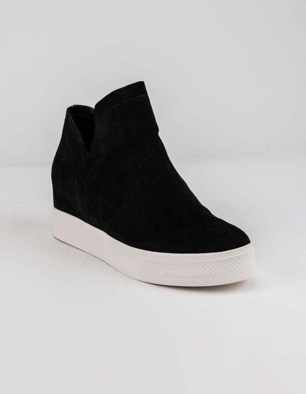 wrangle steve madden