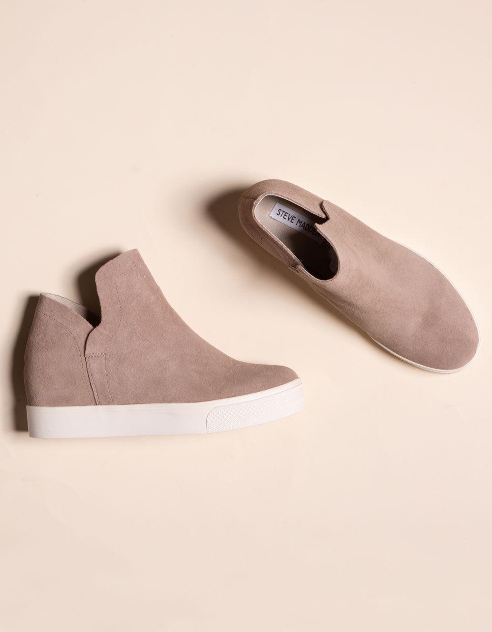 steve madden wrangle taupe suede