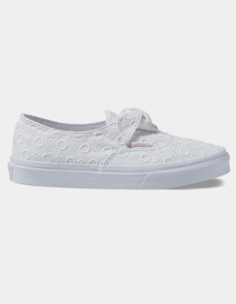 vans authentic knotted cotton lace