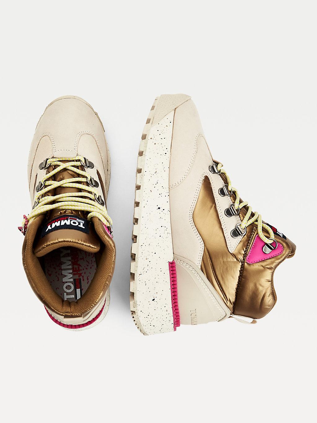 tommy hilfiger hybrid