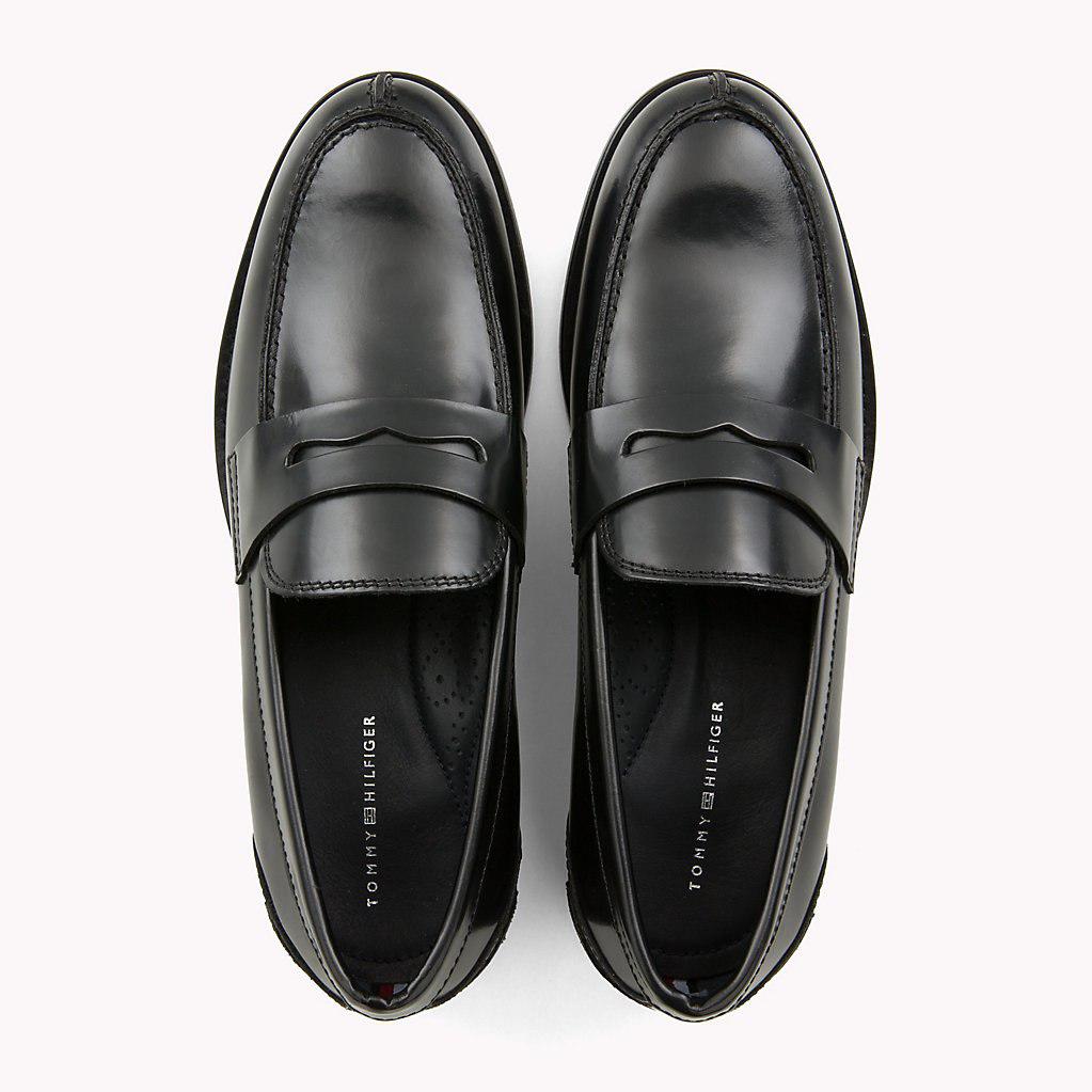 tommy hilfiger iconic loafer