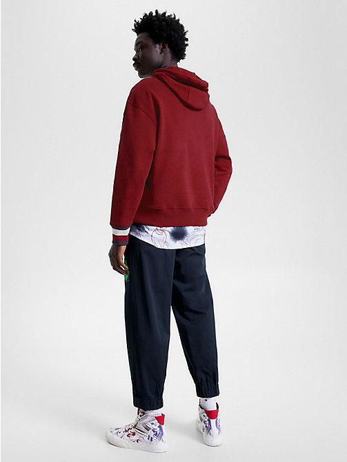 Tommy Hilfiger Disney x Tommy Relaxed Fit Hoodie mit Wappen in Rot