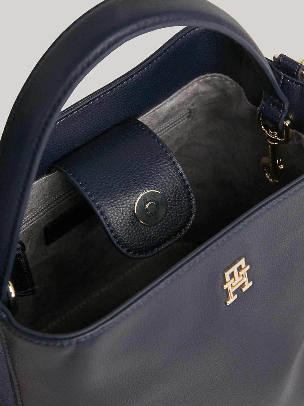 Tommy Hilfiger Essential Signature Bucket Bag in Blue Lyst UK