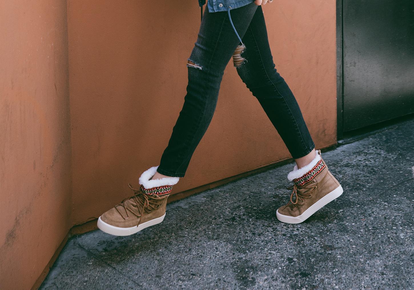 toms women's alpine waterproof suede boot