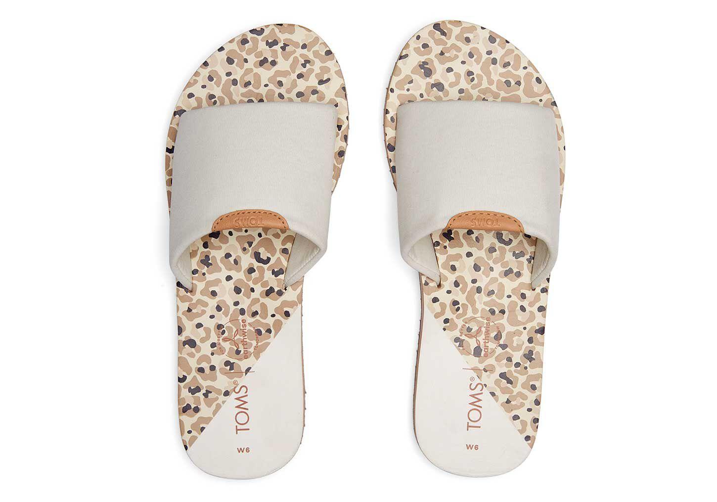 TOMS Synthetic Carly Sandal in White | Lyst