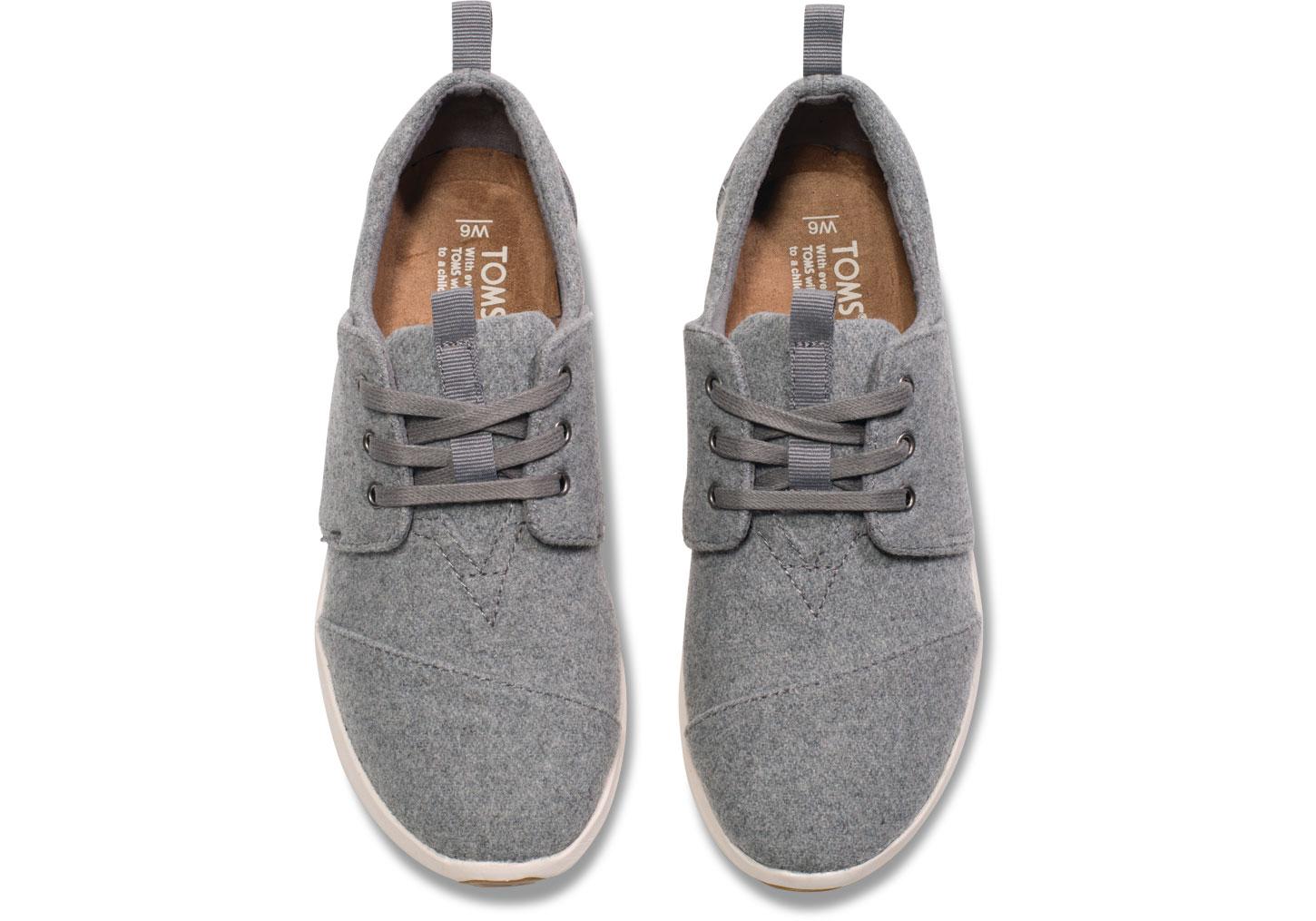 toms gray sneakers