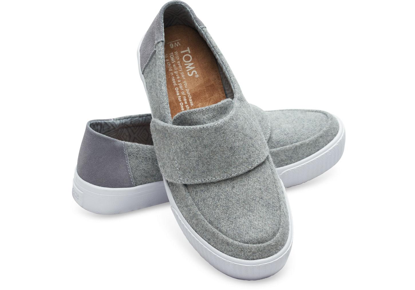 TOMS Grey Felt Suede Women's Altair Slipons in Gray Lyst
