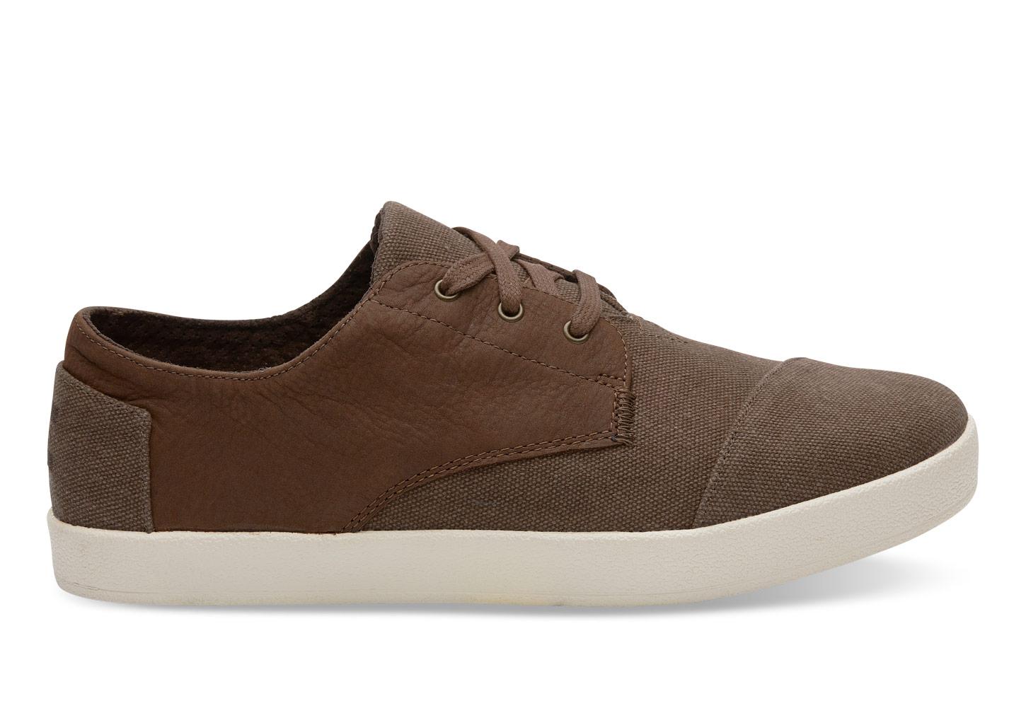 Categories Not only can teachers and faculty save 10% on TOMS shoes, for every purchase they make, TOMS will help a person in need. TOMS shoes come in a wide variety of styles, colors, and patterns from slip-ons to wedges to keep teachers looking stylish in the classroom and after school is out.