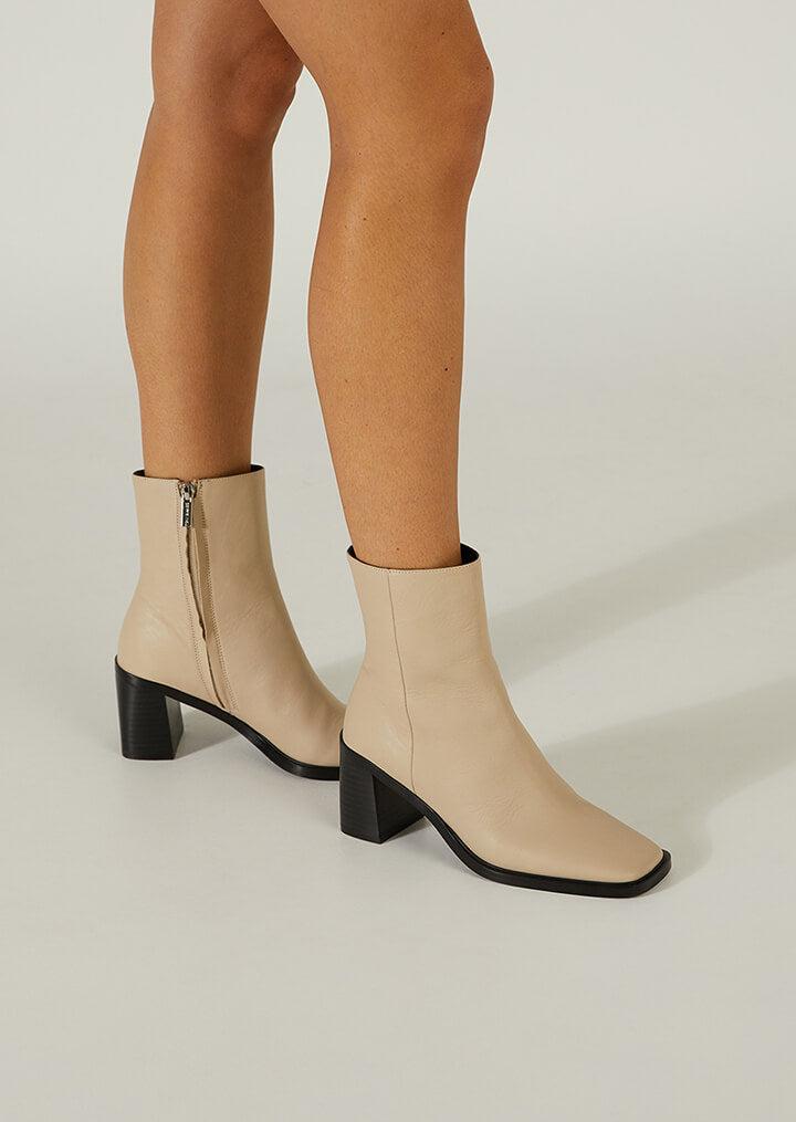 Bianco Dream Ankle Boots in Natural |