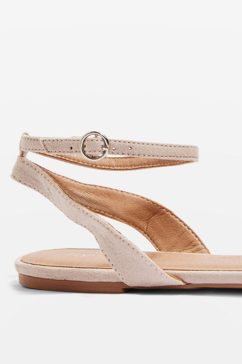 saucony retailers near me