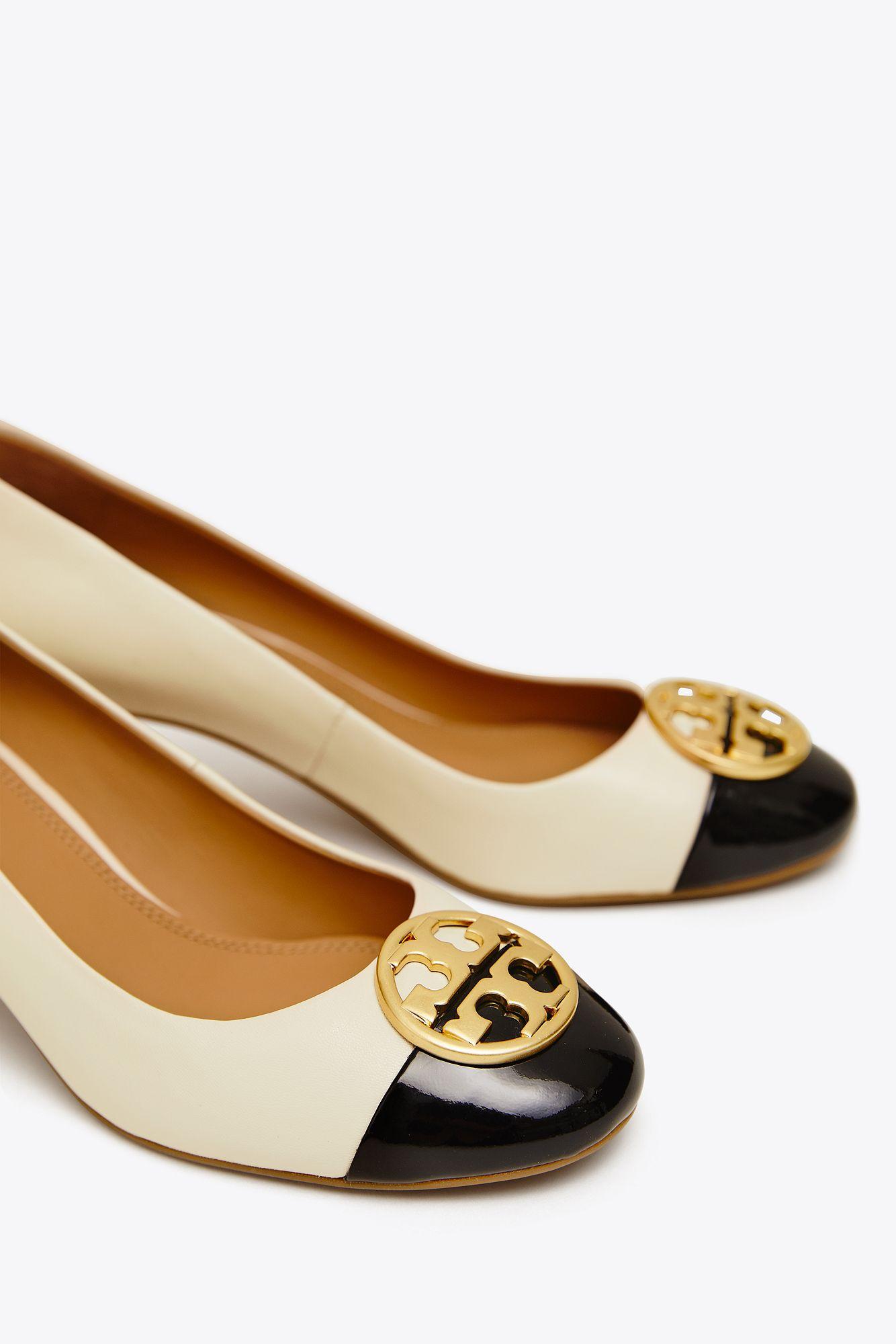 Tory Burch 50 Mm Chelsea Cap-toe Pump in Natural | Lyst UK Tory Burch 50 Mm Chelsea Cap-toe Pump in Natural | Lyst UK