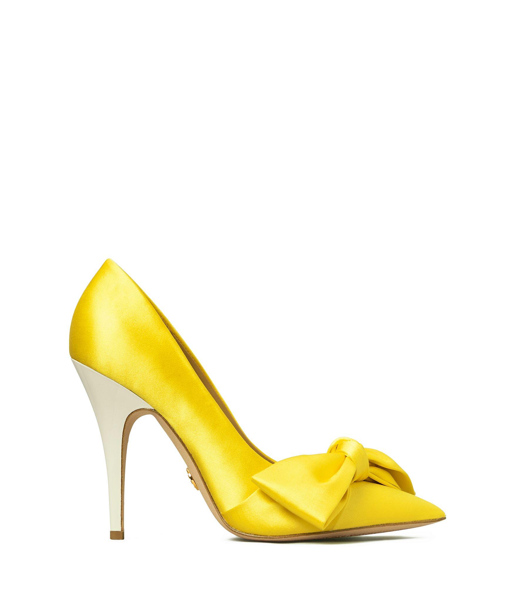 yellow bow pumps
