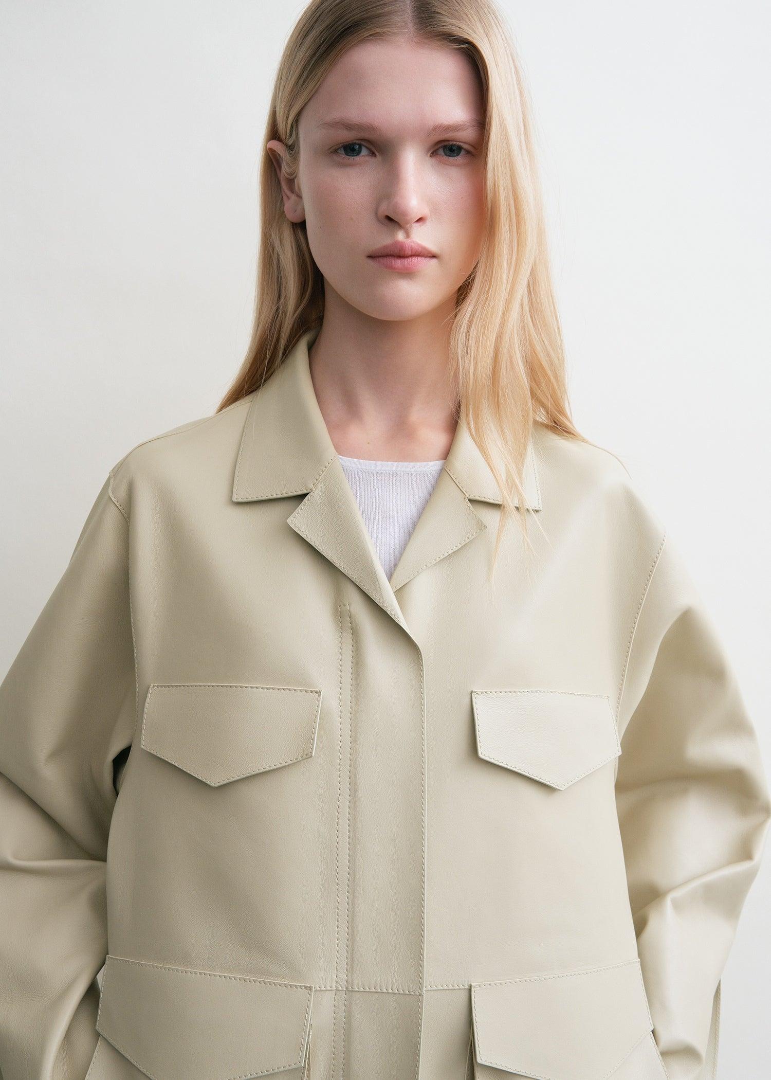 【関税込み】TOTEME ブラウン Army レザージャケット TOTEME Army レザージャケット | ブラウン | FARFETCH JP