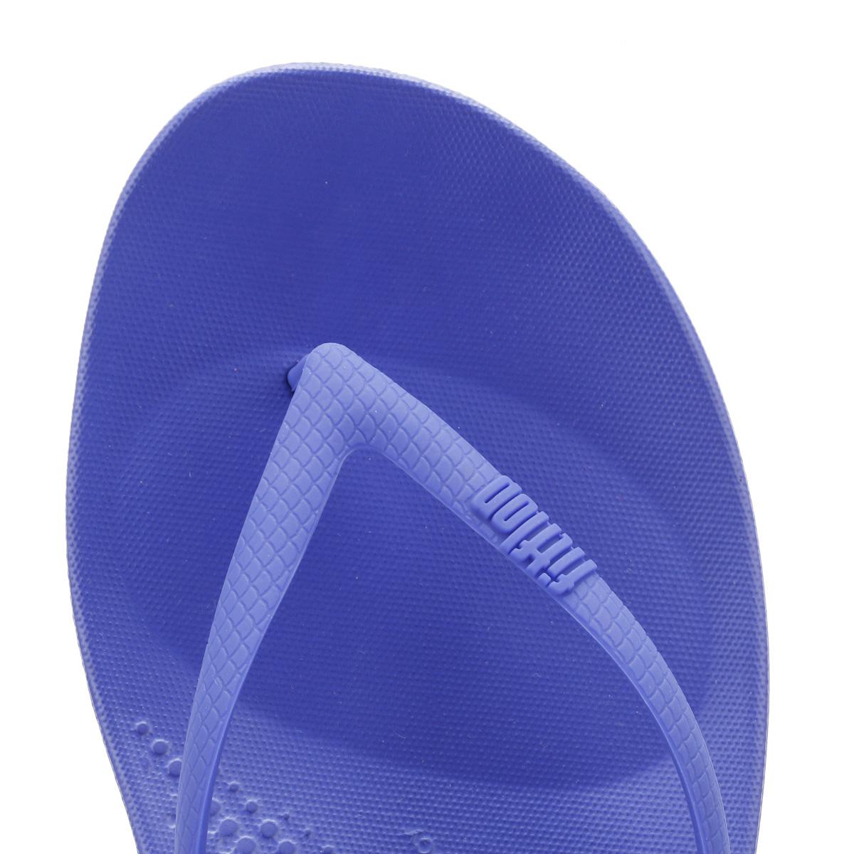 Fitflop Womens Royal Blue Iqushion Ergonomic Flip Flops Lyst
