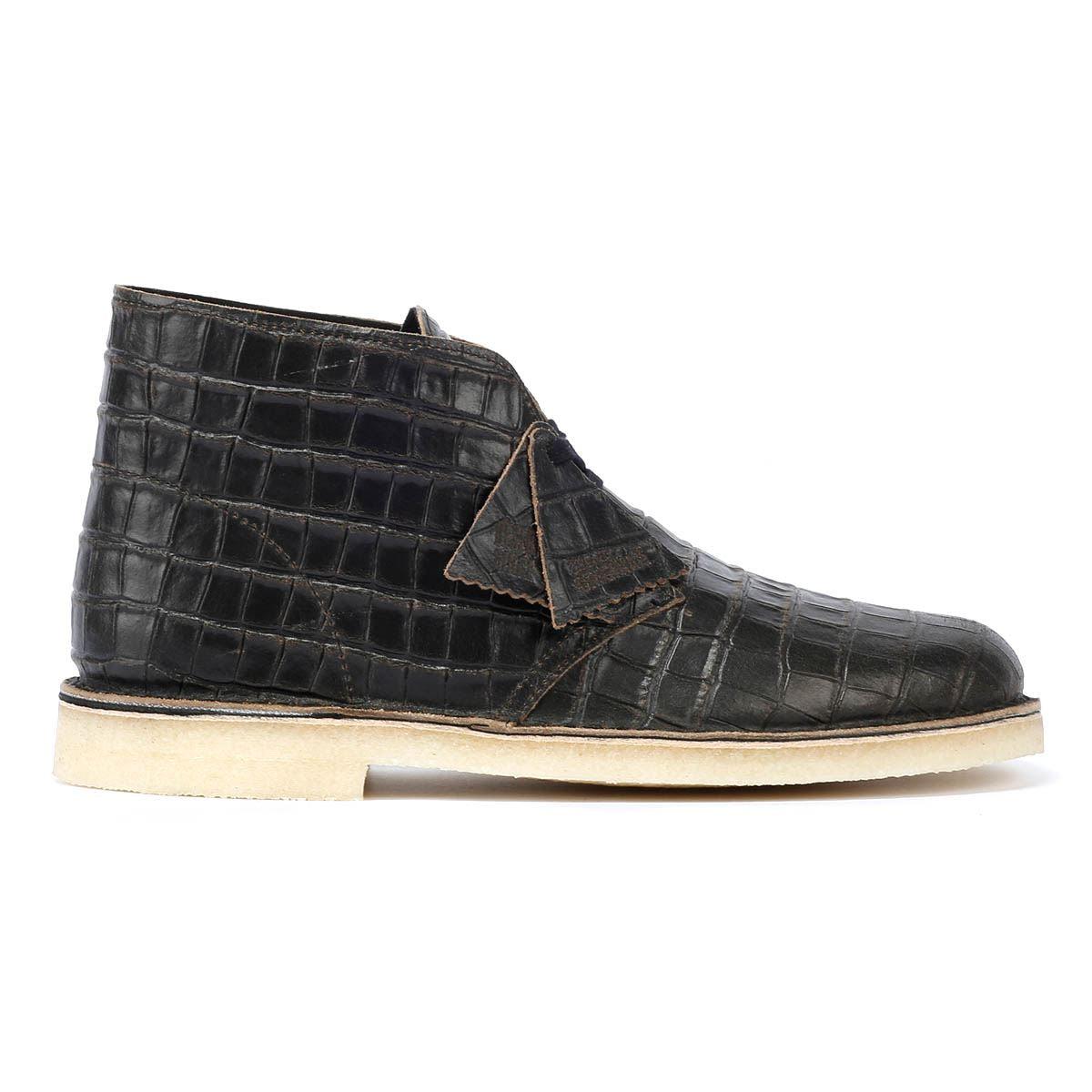 Clarks leather chukka boots 2025