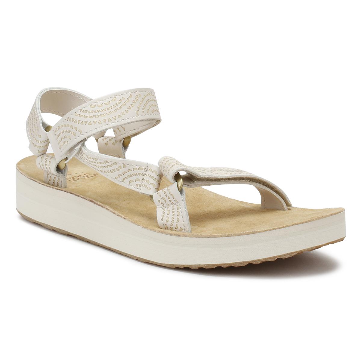 beige tevas