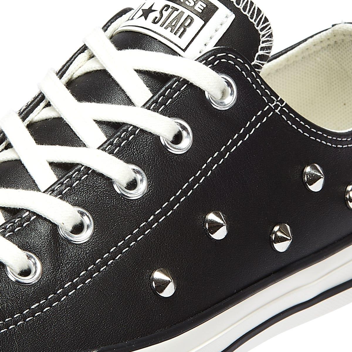 converse solid black
