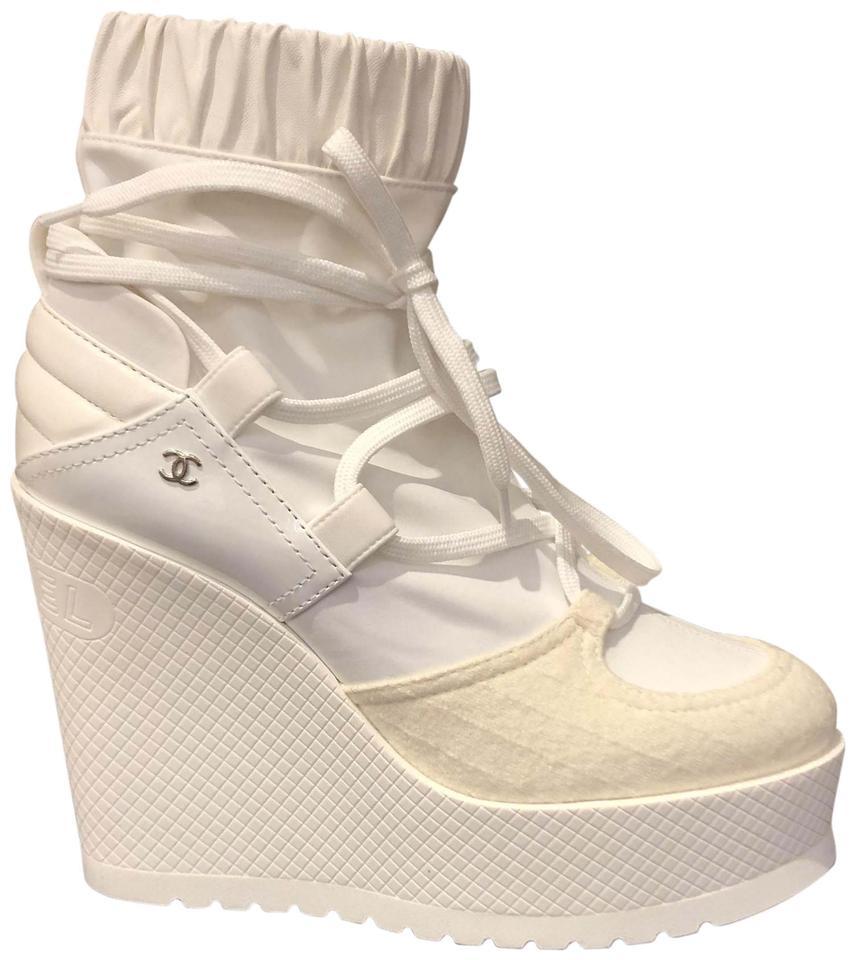 Chanel White/ivory Runway Fallwinter 20192020 Tweed