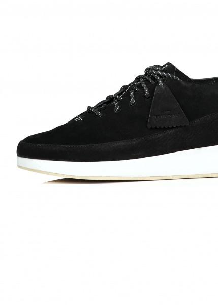 clarks kiowa black