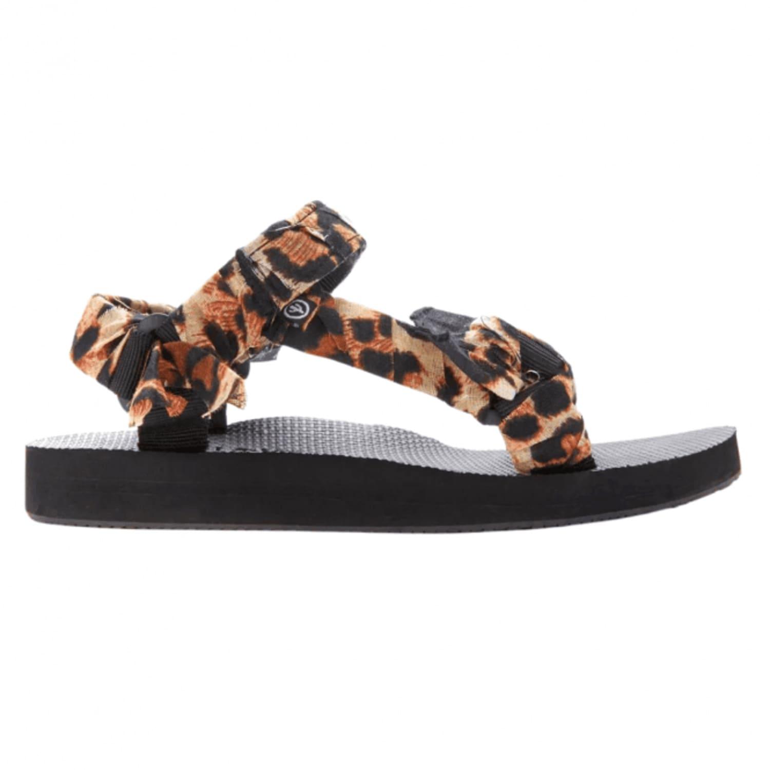 ARIZONA LOVE Trekky Leo Bandana Leopard Sandals in Brown | Lyst