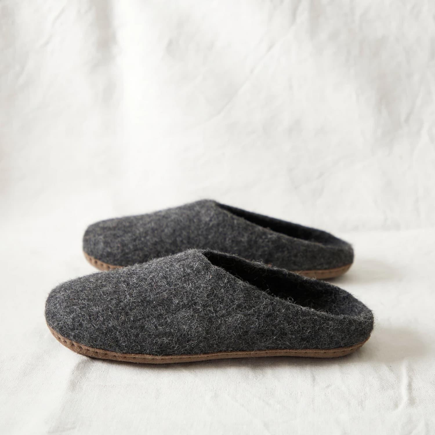 Aura Que Handmade Eco Felt Mule Slippers Suede Sole | Lyst