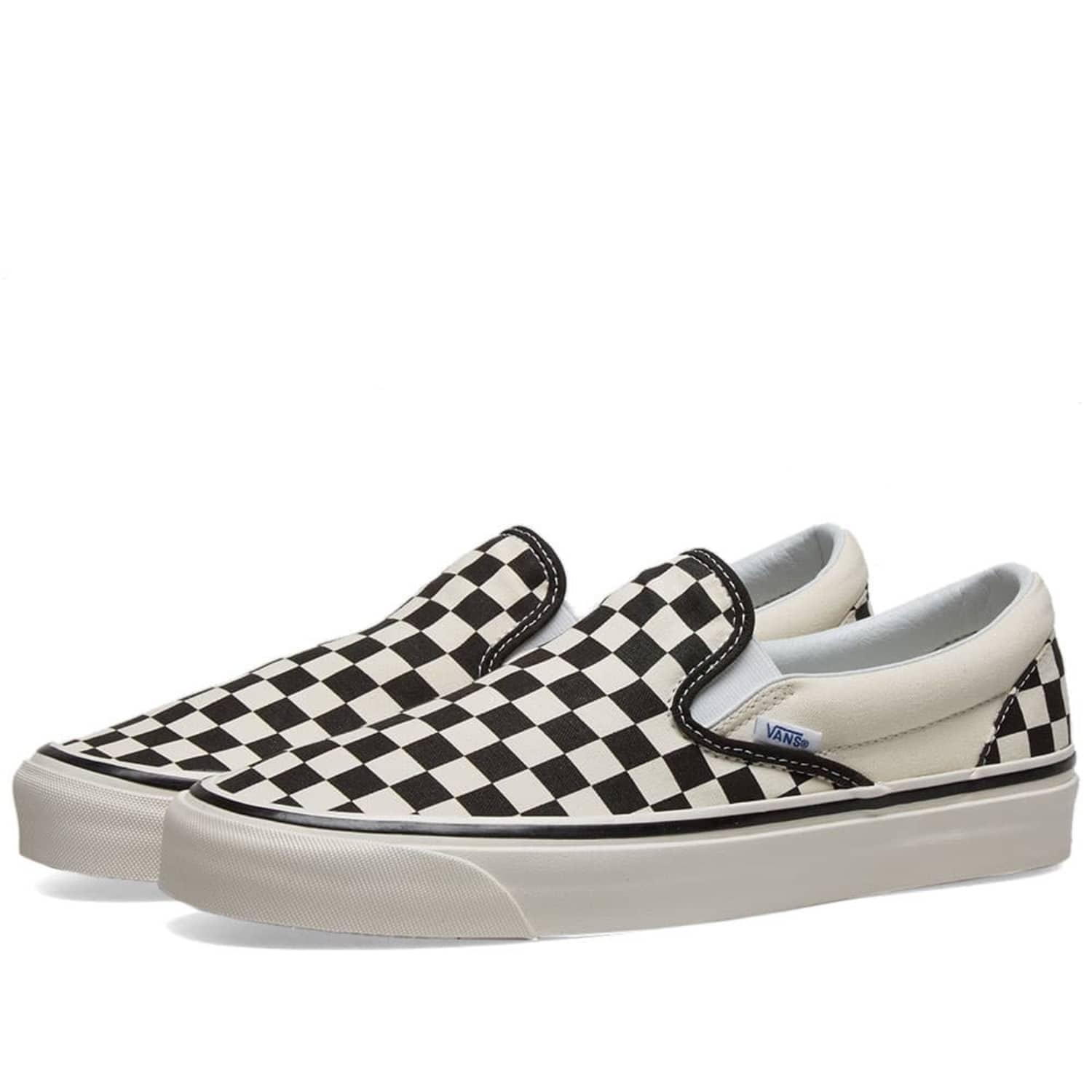 Vans Ua Classic Slip On 98 Dx Checkerboard Black & White Shoes for Men -  Lyst