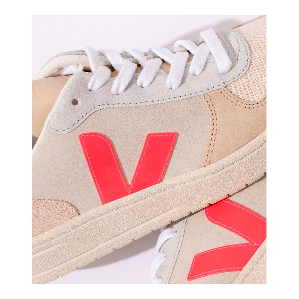 veja v10 rose fluo