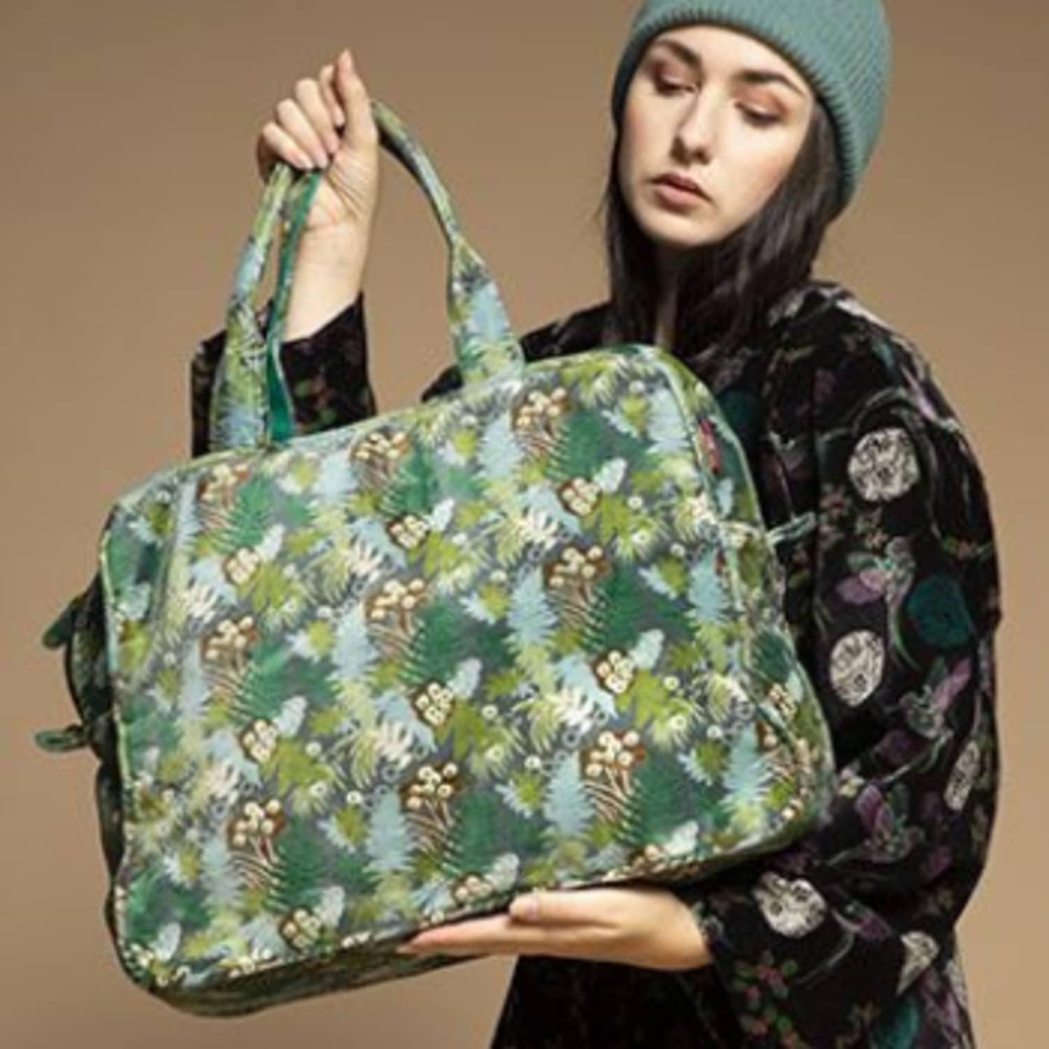 Les Touristes Velvet Poppins Weekend Bag, Fern Atlantic in Green