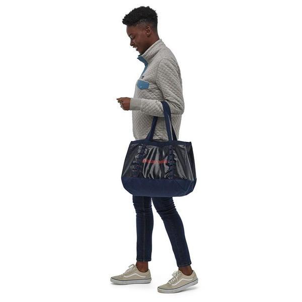 Patagonia Black Hole Tote 25 L Classic Navy in Blue | Lyst