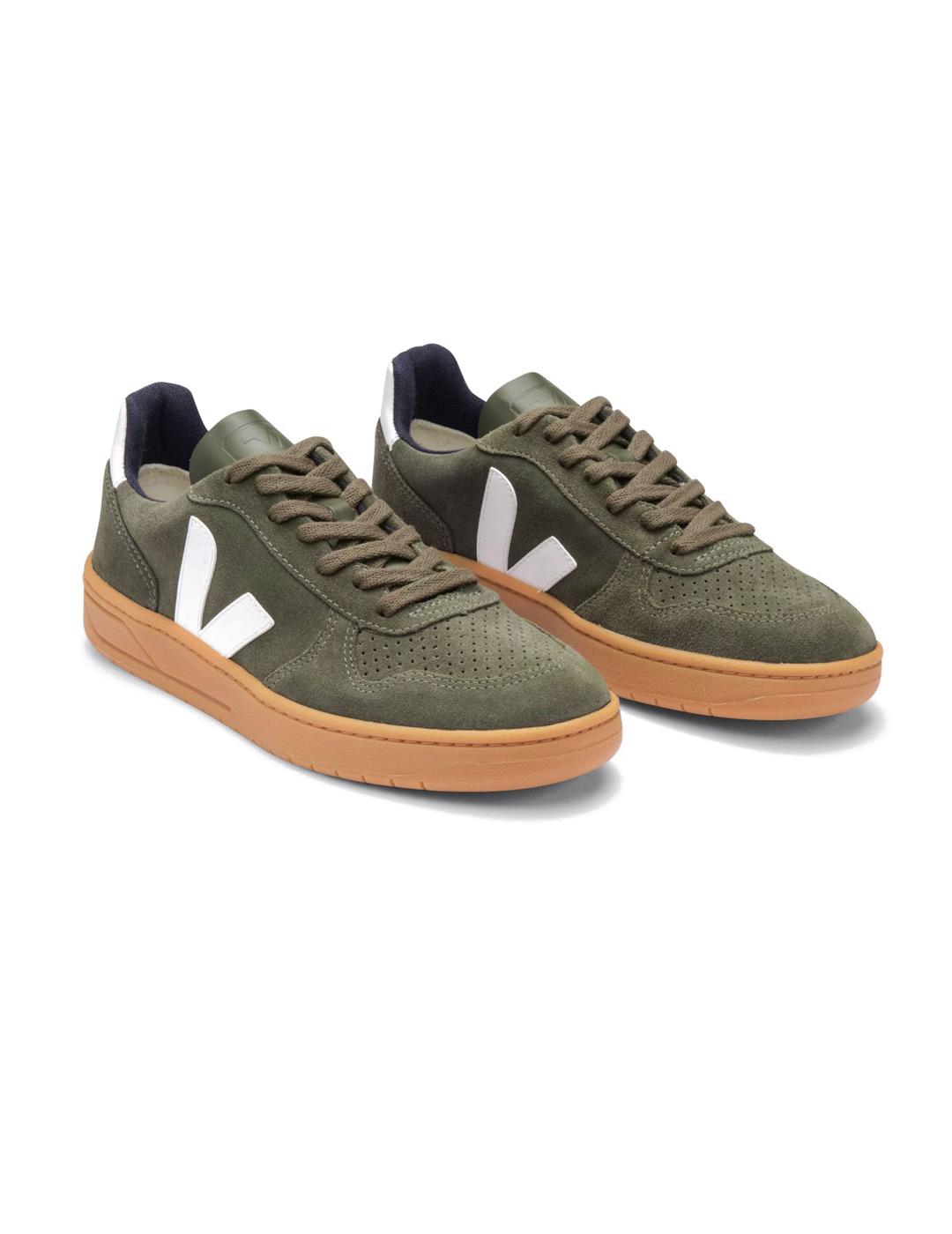 Veja V-10 Suede Mud-white Gum Sole Green Shoes for Men | Lyst