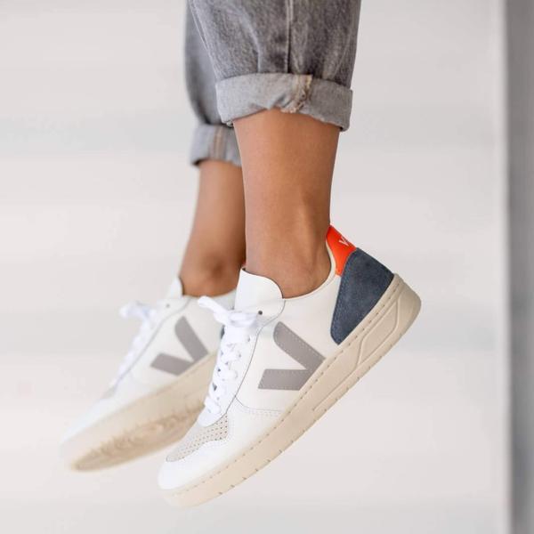 Veja V-10 Leather Extra White Oxford Grey Orange Fluo Trainers for Men -  Lyst