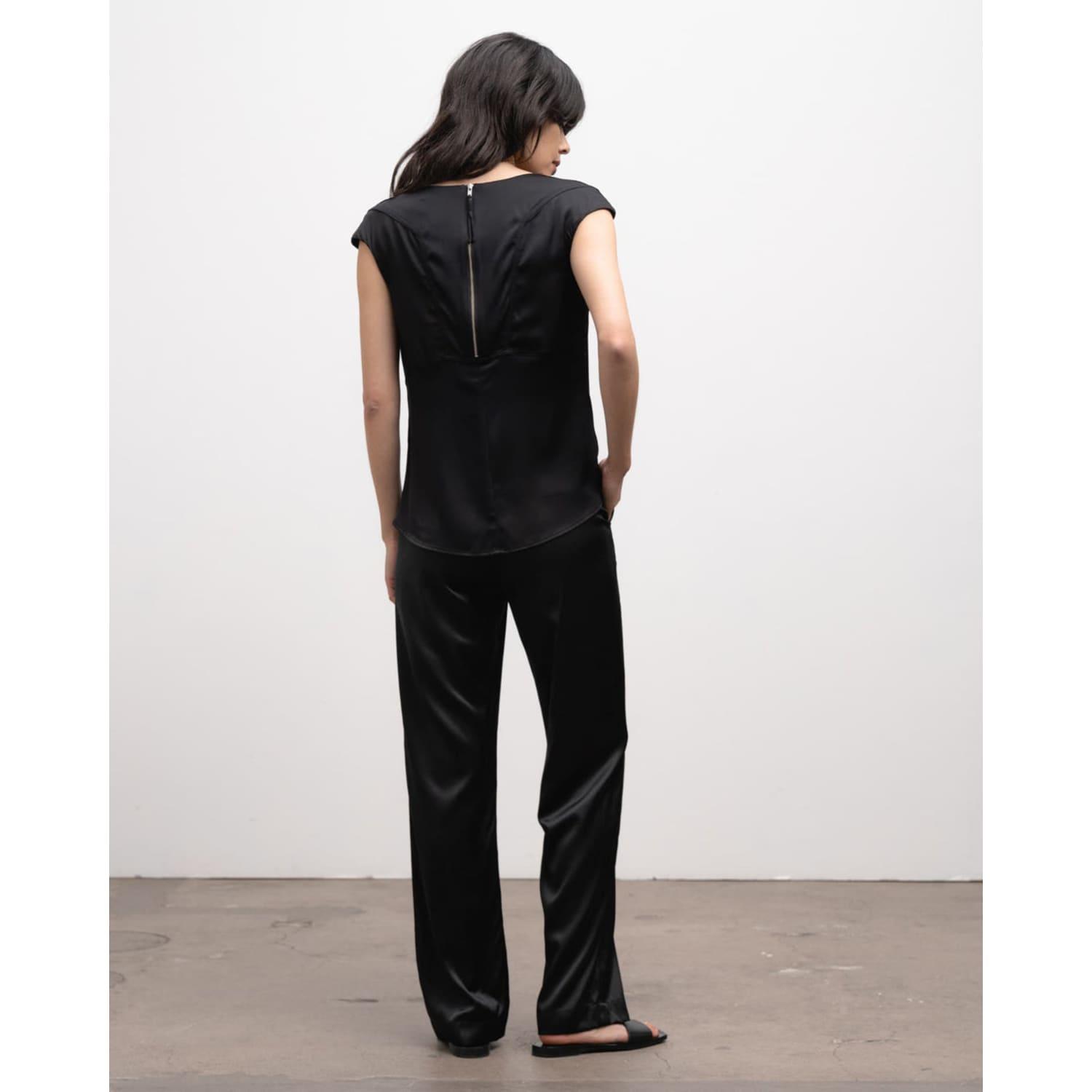 Ahlvar Gallery Yui Silk Top in Black | Lyst