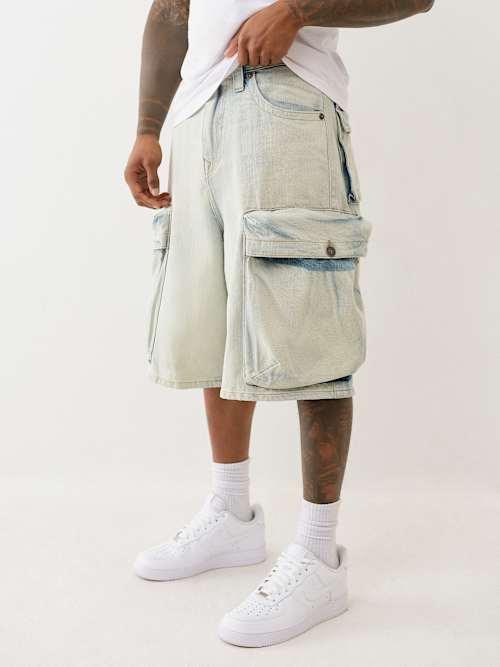 TRUE RELIGION Mikey Exaggerated Cargo Baggy Af Short in Natural