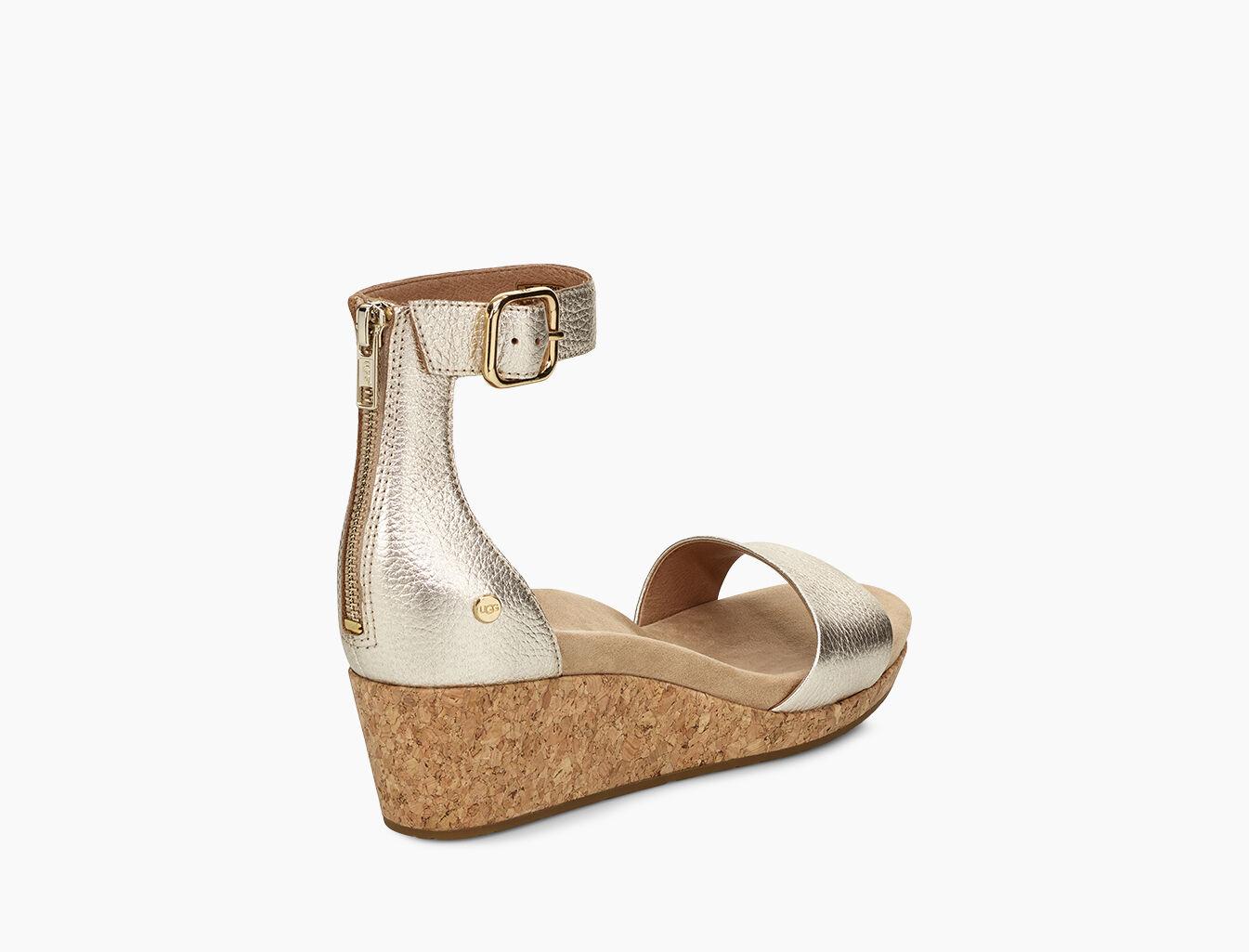ugg zoe ii wedge