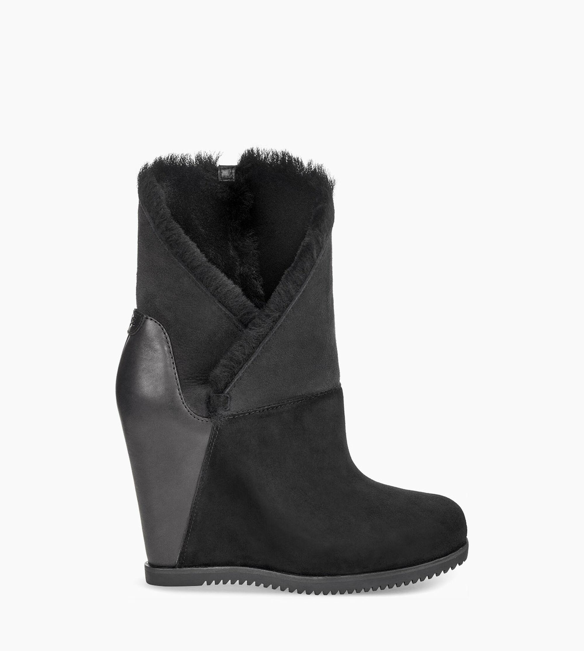 ugg classic mondri cuff wedge boot