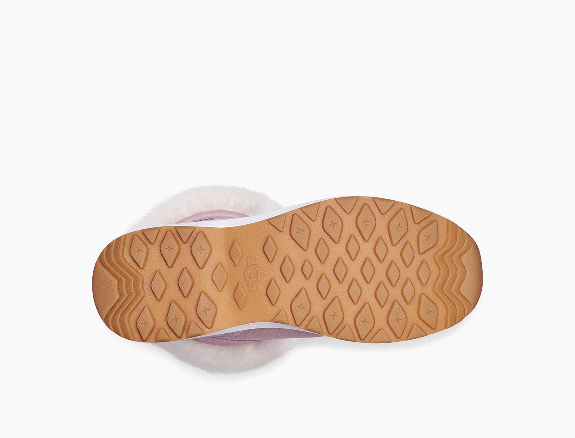 ugg adirondack 3 fluff