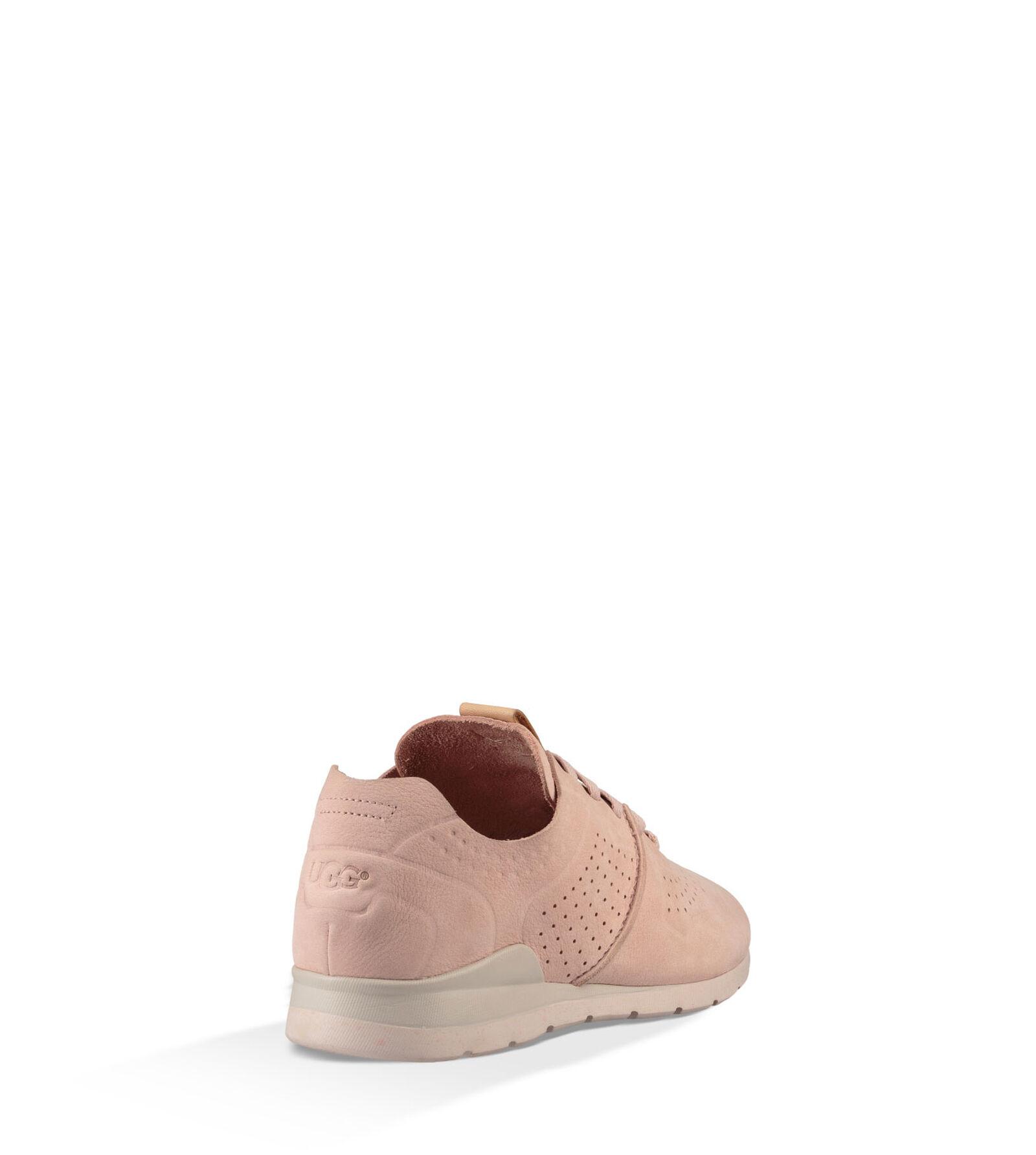 ugg trainers tye