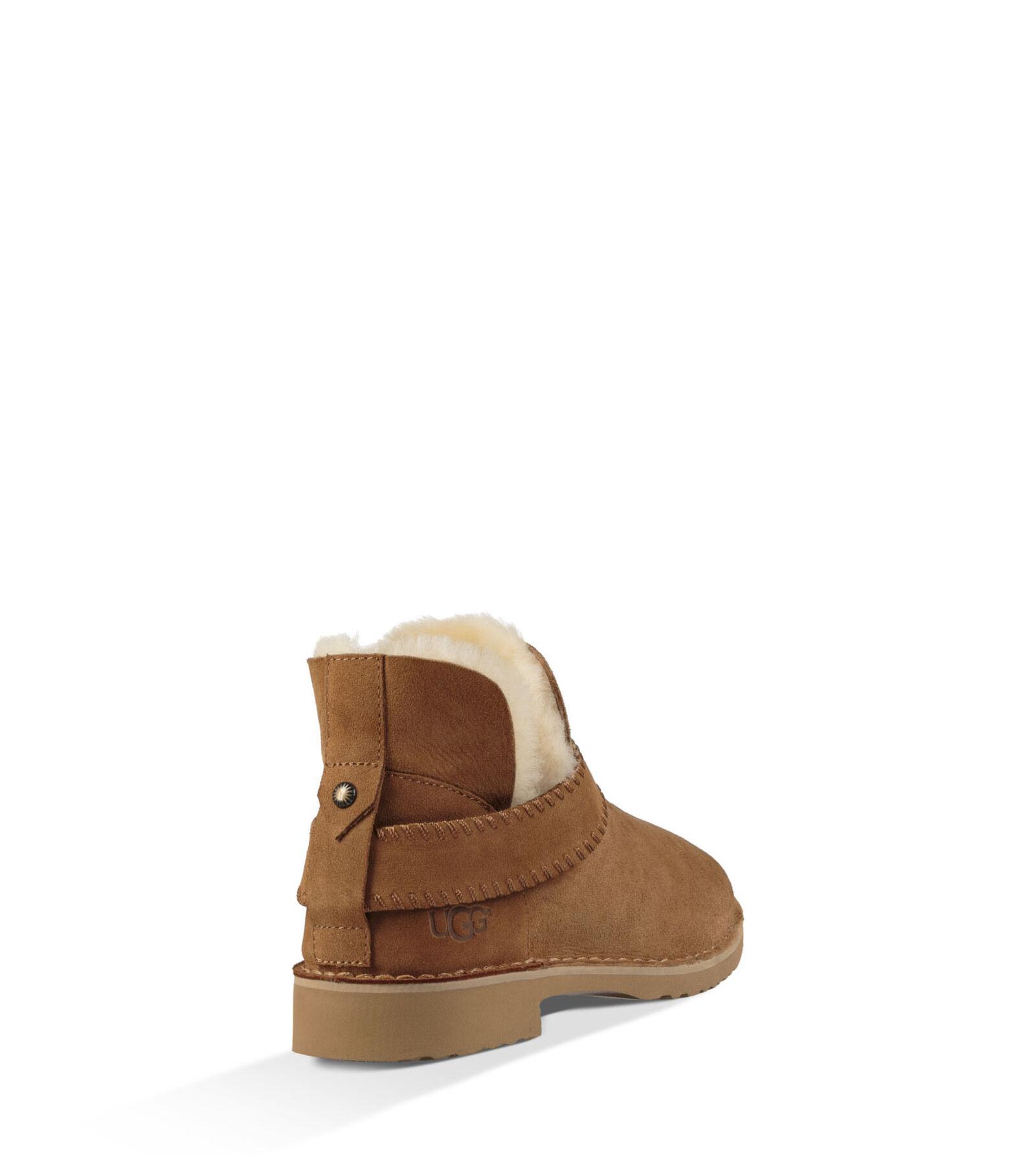 ugg mckay chestnut
