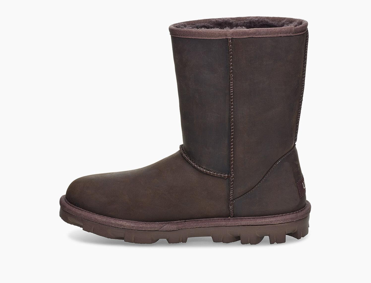 UGG Essential Short Leather Laarzen in het Bruin | Lyst NL