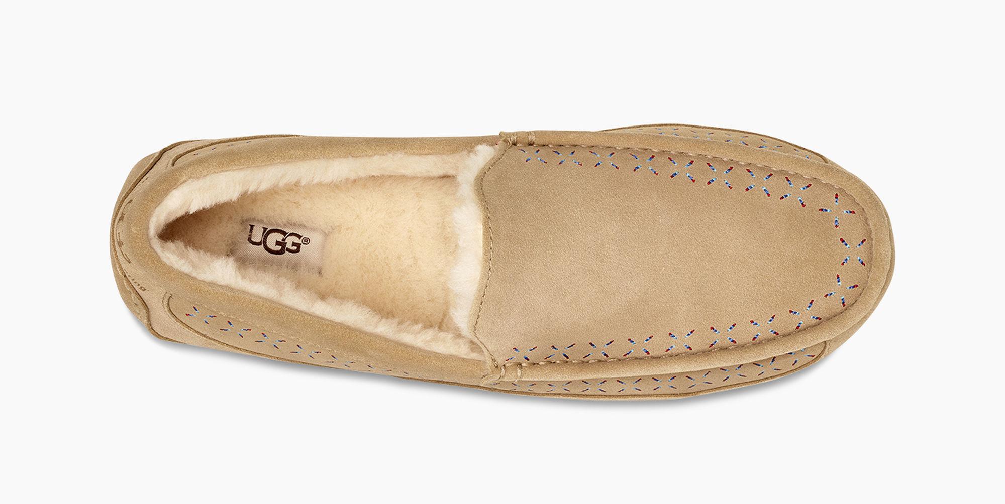 ascot white mountaineering slipper
