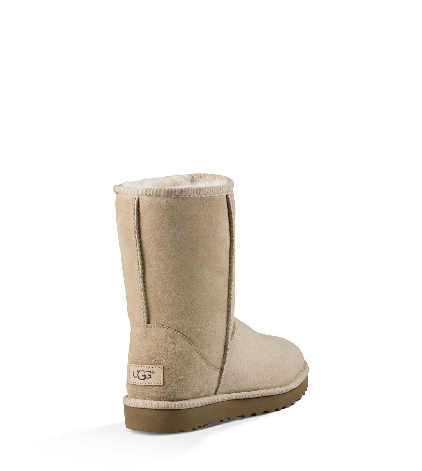 uggs beige short