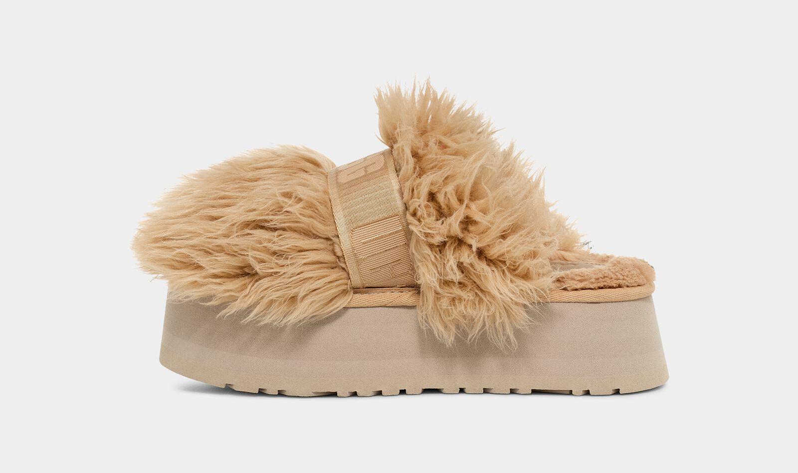UGG Fluff Momma Sugar Slide in Black | Lyst
