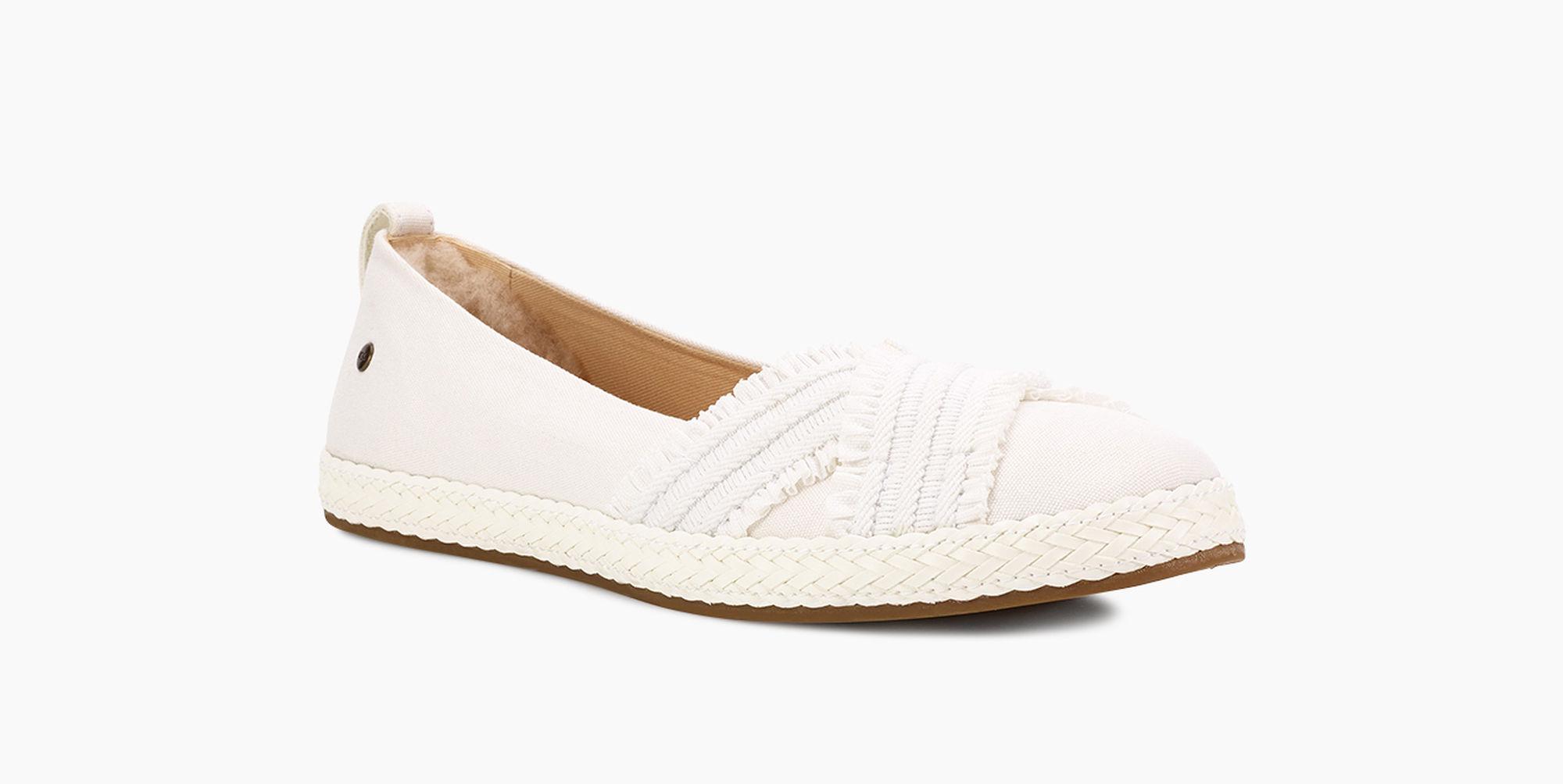 ugg ynez ruffle flat