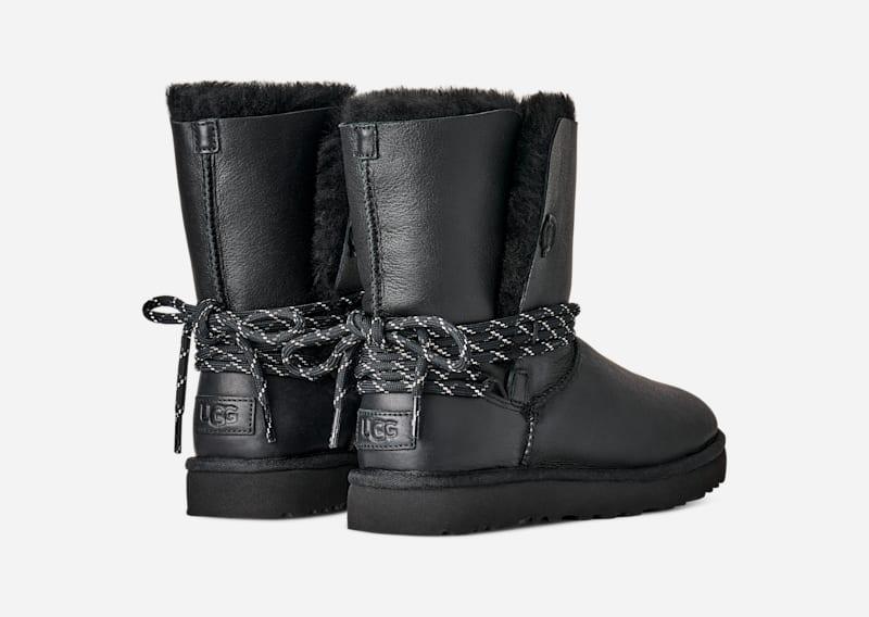 Ugg Mini Bailey Button Ugg Stiefel In Schwarz Ugg Mini Bailey