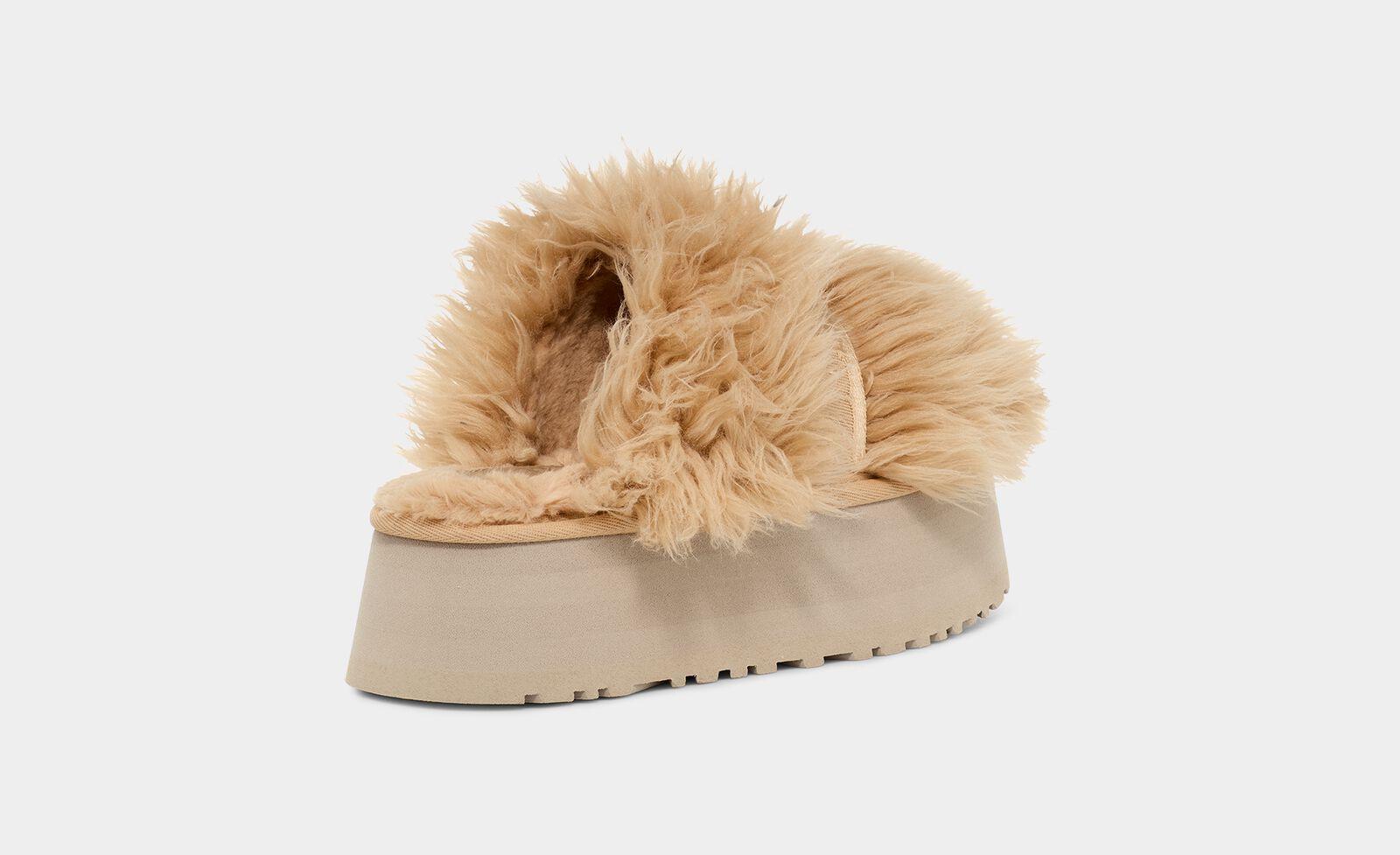 さとクッシ UGG FLUFF MOMMA SUGAR SLIDE アグ サンダル するだけで