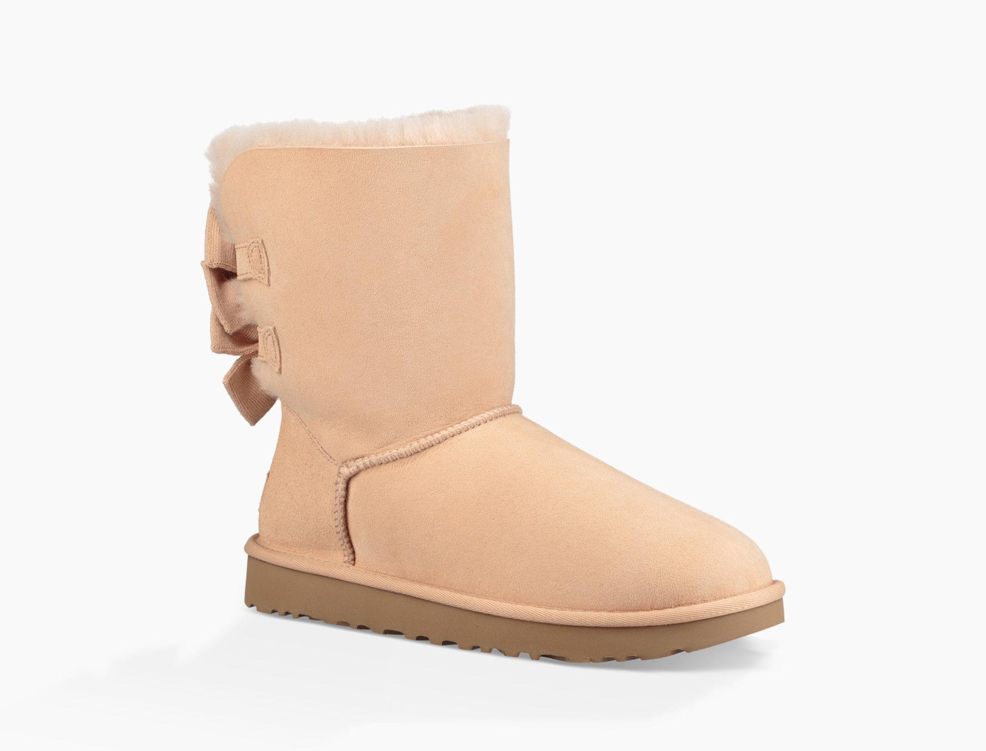 bailey bow short ruffle boot